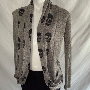 Casa Lee Gray Skull Print Cardigan